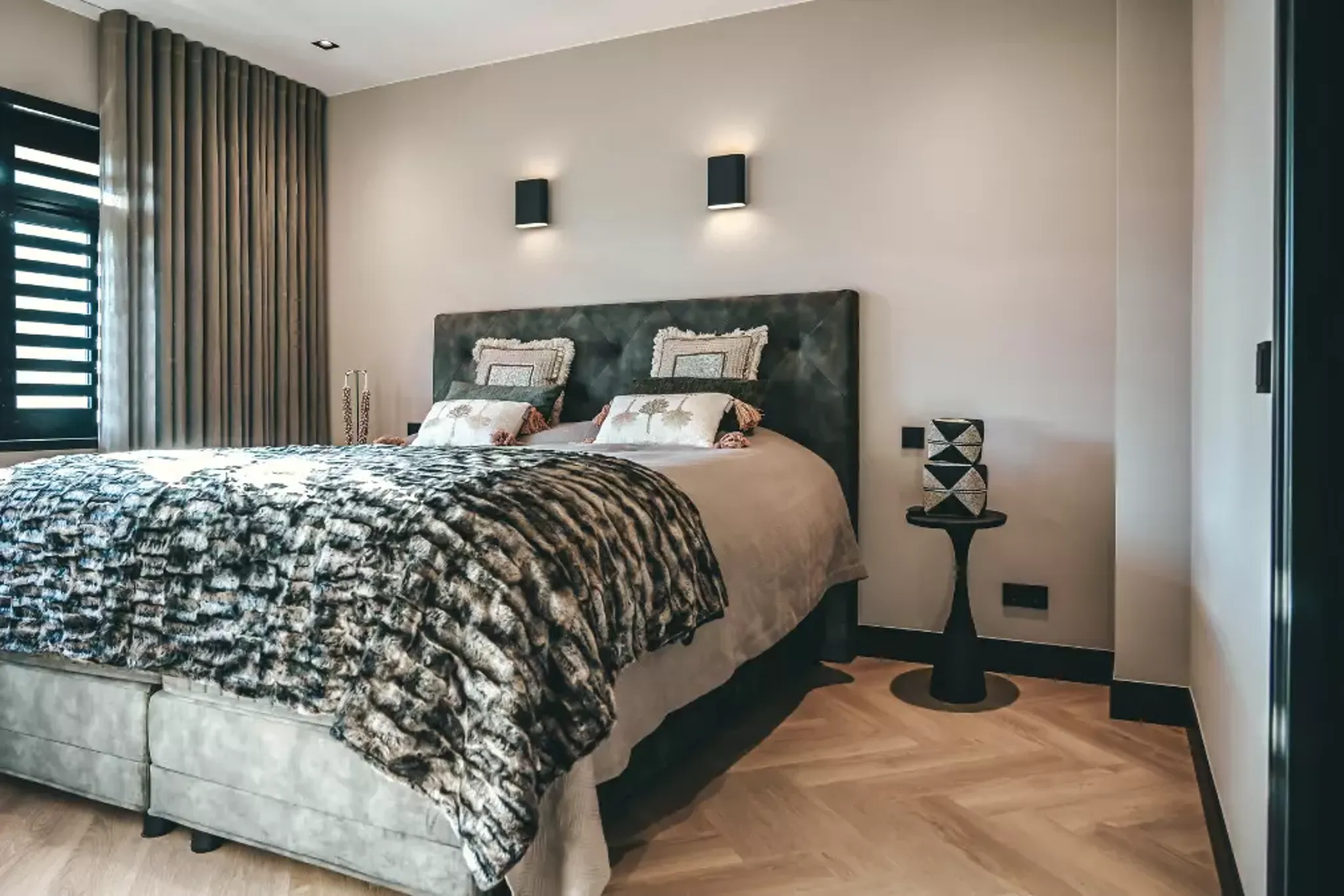 Bedroom story van Laura