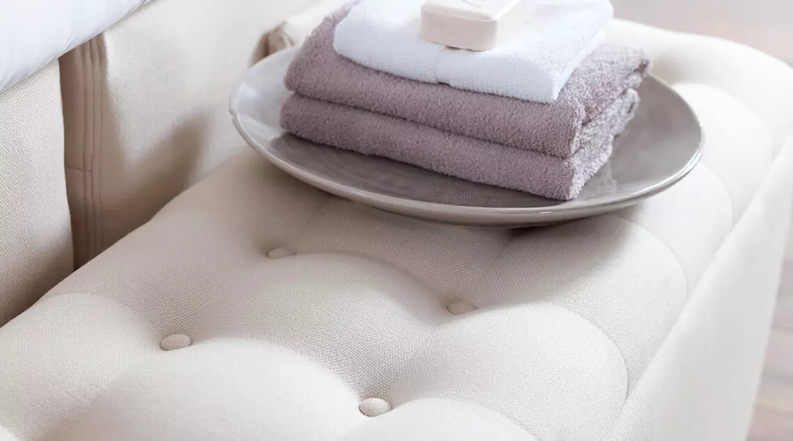 Witte boxspring in elk interieur